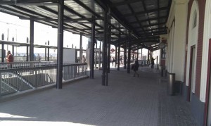 Estació de tren de Badalona Estació de tren de Badalona